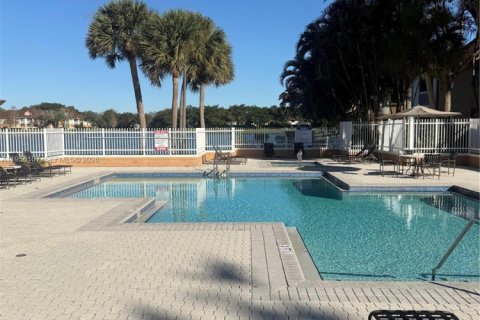 Купить кондоминиум в Плантация, Флорида 1 спальня, 74.79м2, № 2012049 - фото 11