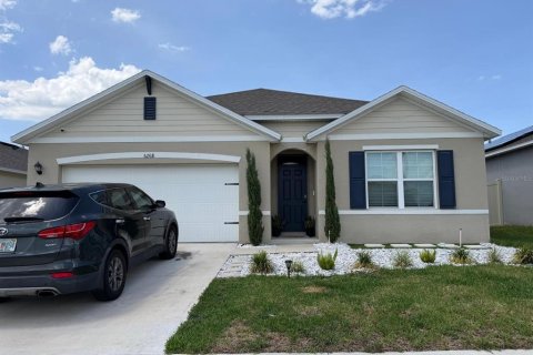House in Haines City, Florida 4 bedrooms, 173.45 sq.m. № 2214184 - photo 14