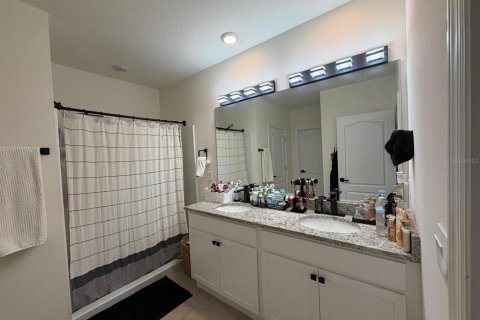 House in Haines City, Florida 4 bedrooms, 173.45 sq.m. № 2214184 - photo 2