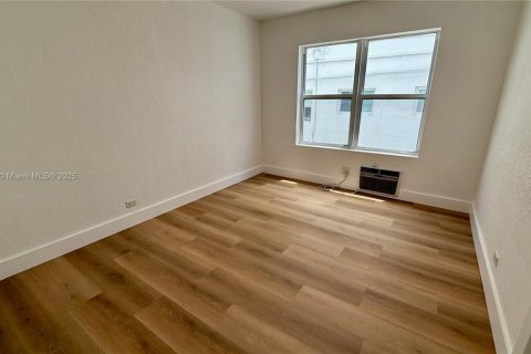 Condominio en venta en Miami Beach, Florida, 1 dormitorio, 55 m2 № 1695241 - foto 10