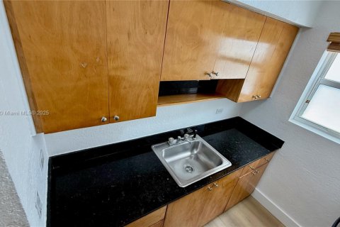 Condominio en venta en Miami Beach, Florida, 1 dormitorio, 55 m2 № 1695241 - foto 21