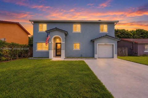 Villa ou maison à Miami, Floride 4 chambres, 171.87 m2 № 2392565