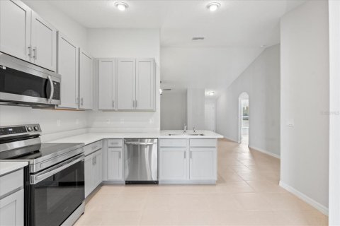 Commercial property in Palm Coast, Florida 6 bedrooms, 191.38 sq.m. № 1620419 - photo 9