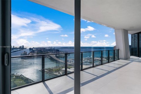 Condo in Miami, Florida, 4 bedrooms  № 1864387 - photo 14