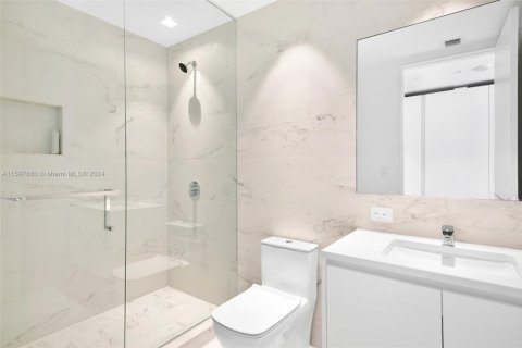 Condo in Miami, Florida, 4 bedrooms  № 1864387 - photo 23