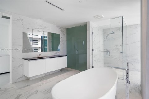Condo in Miami, Florida, 4 bedrooms  № 1864387 - photo 21