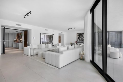 Condo in Miami, Florida, 4 bedrooms  № 1864387 - photo 5
