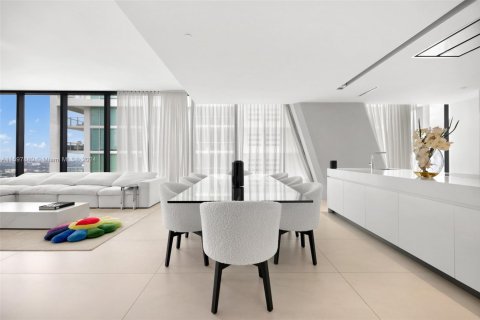 Condo in Miami, Florida, 4 bedrooms  № 1864387 - photo 27