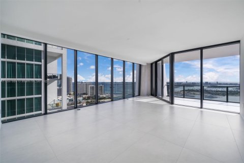 Condo in Miami, Florida, 4 bedrooms  № 1864387 - photo 18