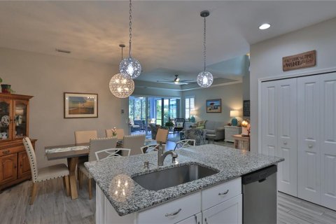 House in Daytona Beach, Florida 2 bedrooms, 145.21 sq.m. № 2394251 - photo 8