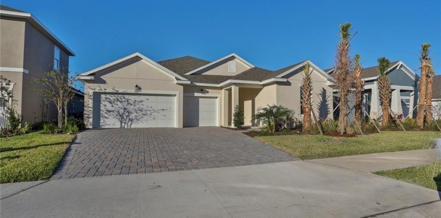 Casa en ANGELINE en Land O' Lakes, Florida 4 dormitorios, 249.63 m2 № 1901463
