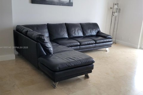 Condominio en venta en Hallandale Beach, Florida, 1 dormitorio, 120.77 m2 № 1993922 - foto 13