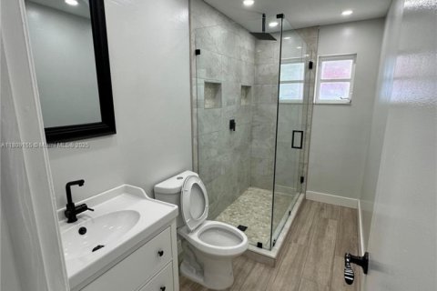 Villa ou maison à vendre à Miramar, Floride: 2 chambres № 1766593 - photo 1