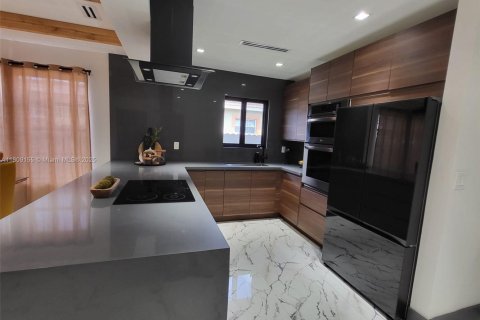 Villa ou maison à vendre à Miramar, Floride: 2 chambres № 1766593 - photo 7