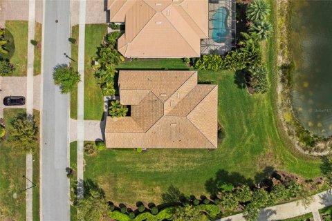 House in Venice, Florida 4 bedrooms, 256.13 sq.m. № 2201659 - photo 4