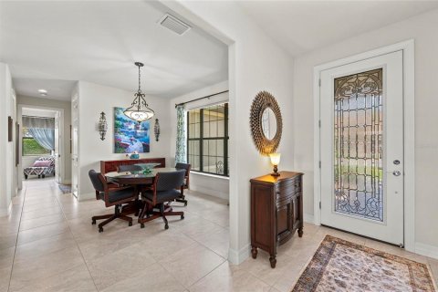 House in Venice, Florida 4 bedrooms, 256.13 sq.m. № 2201659 - photo 7