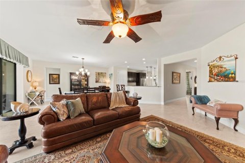 House in Venice, Florida 4 bedrooms, 256.13 sq.m. № 2201659 - photo 13