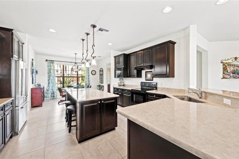 House in Venice, Florida 4 bedrooms, 256.13 sq.m. № 2201659 - photo 24