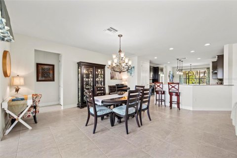 House in Venice, Florida 4 bedrooms, 256.13 sq.m. № 2201659 - photo 19