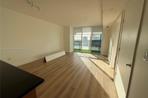 Купить кондоминиум в Майами, Флорида 1 спальня, 65.03м2, № 2088575 - фото 6
