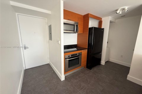 Купить кондоминиум в Майами, Флорида 1 спальня, 65.03м2, № 2088575 - фото 12