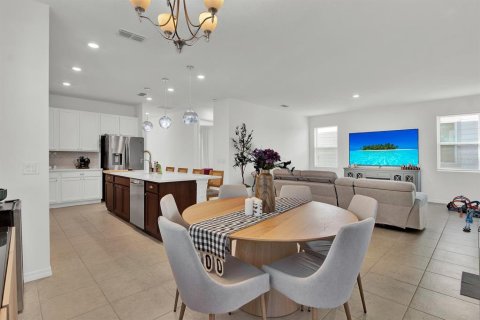 House in Winter Garden, Florida 4 bedrooms, 190.26 sq.m. № 1538983 - photo 12