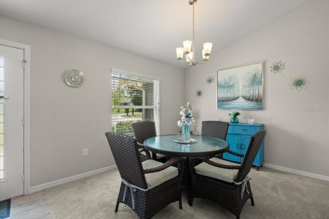 House in Weeki Wachee, Florida 4 bedrooms, 200.95 sq.m. № 1801448 - photo 5