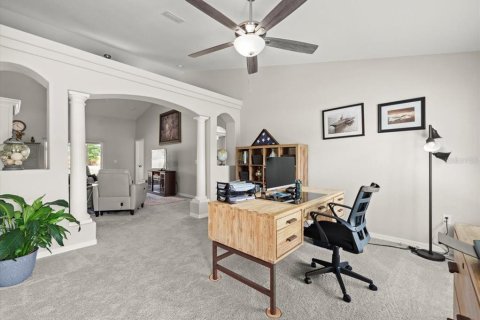 House in Weeki Wachee, Florida 4 bedrooms, 200.95 sq.m. № 1801448 - photo 9