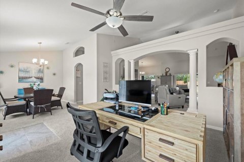 House in Weeki Wachee, Florida 4 bedrooms, 200.95 sq.m. № 1801448 - photo 10