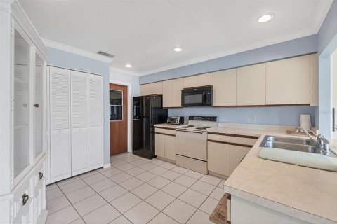 House in Englewood, Florida 2 bedrooms, 128.48 sq.m. № 1448310 - photo 9