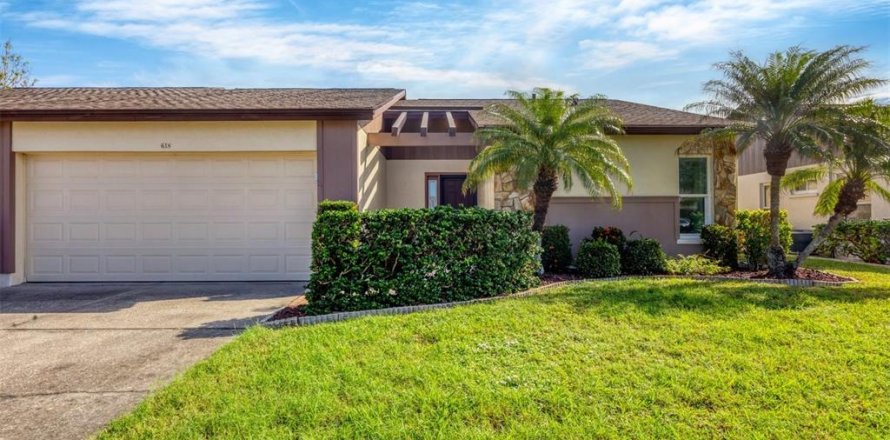 House in Englewood, Florida 2 bedrooms, 128.48 sq.m. № 1448310
