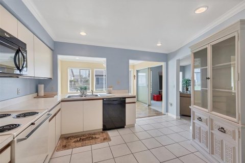 House in Englewood, Florida 2 bedrooms, 128.48 sq.m. № 1448310 - photo 11