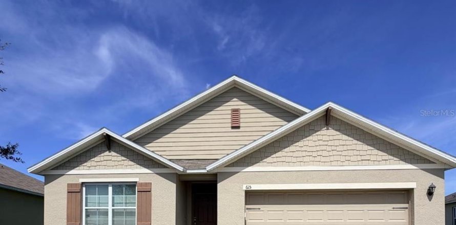 Villa ou maison à Winter Haven, Floride 4 chambres, 171.96 m2 № 2410379