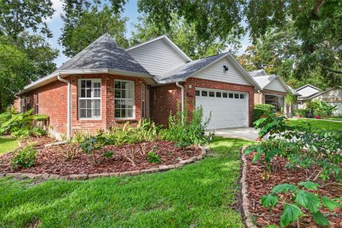 House in Ormond Beach, Florida 3 bedrooms, 163.79 sq.m. № 2224437