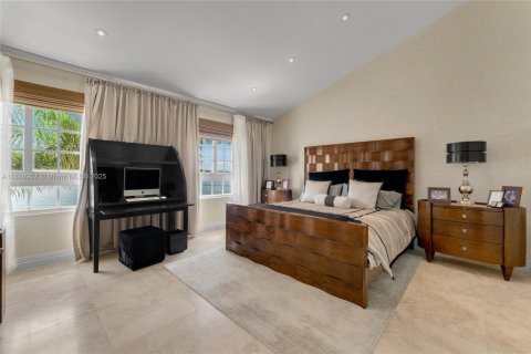 Condominio en alquiler en Miami, Florida, 3 dormitorios, 254.92 m2 № 1941060 - foto 19