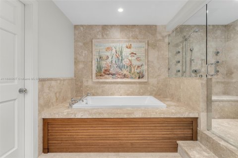 Condominio en alquiler en Miami, Florida, 3 dormitorios, 254.92 m2 № 1941060 - foto 21