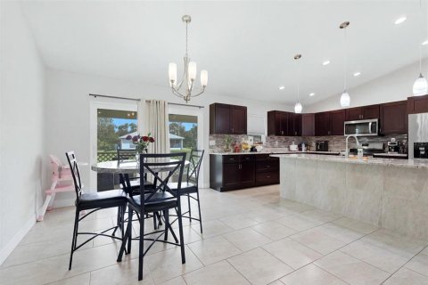 Casa en venta en North Port, Florida, 3 dormitorios, 155.15 m2 № 2210023 - foto 13