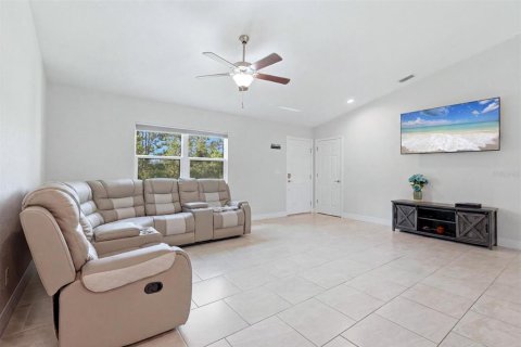 Casa en venta en North Port, Florida, 3 dormitorios, 155.15 m2 № 2210023 - foto 2