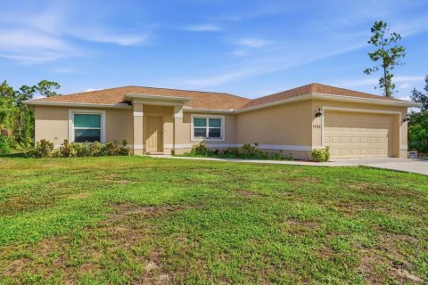 Casa en North Port, Florida 3 dormitorios, 155.15 m2 № 2210023