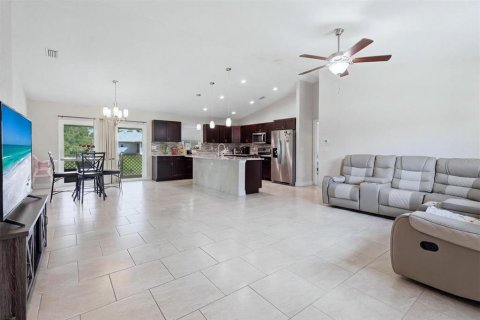 Casa en venta en North Port, Florida, 3 dormitorios, 155.15 m2 № 2210023 - foto 7