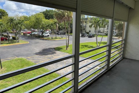 Copropriété à louer à Tamarac, Floride: 2 chambres, 87.33 m2 № 2189327 - photo 6