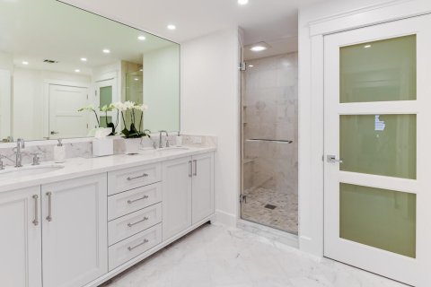 Copropriété à louer à Palm Beach, Floride: 2 chambres, 109.44 m2 № 2389586 - photo 10