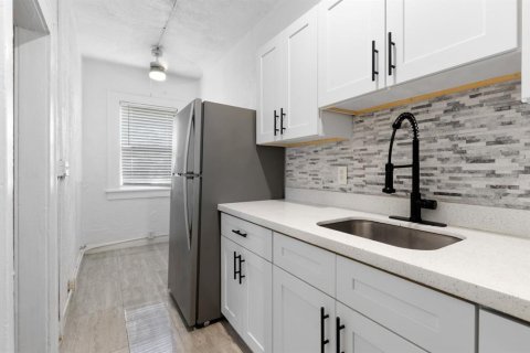 Apartment in Tampa, Florida 2 bedrooms, 74.32 sq.m. № 1550020 - photo 3