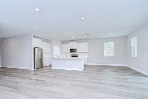 Casa en alquiler en Wesley Chapel, Florida, 4 dormitorios, 189.99 m2 № 1843516 - foto 12