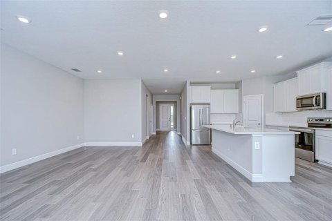 Casa en alquiler en Wesley Chapel, Florida, 4 dormitorios, 189.99 m2 № 1843516 - foto 14