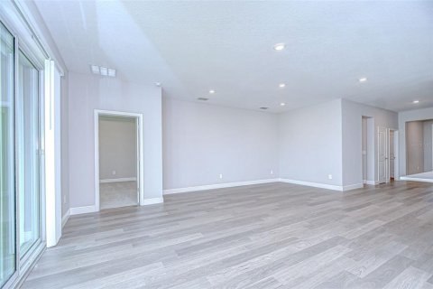 Casa en alquiler en Wesley Chapel, Florida, 4 dormitorios, 189.99 m2 № 1843516 - foto 15