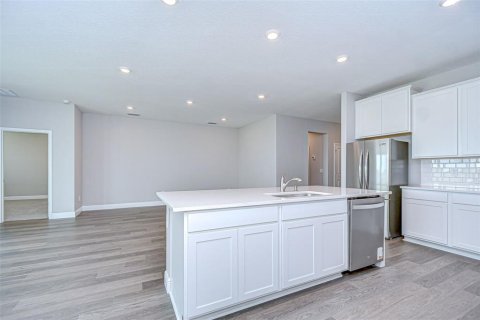 Casa en alquiler en Wesley Chapel, Florida, 4 dormitorios, 189.99 m2 № 1843516 - foto 19