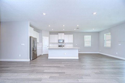 Casa en alquiler en Wesley Chapel, Florida, 4 dormitorios, 189.99 m2 № 1843516 - foto 11