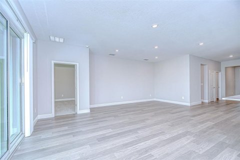 Casa en alquiler en Wesley Chapel, Florida, 4 dormitorios, 189.99 m2 № 1843516 - foto 16