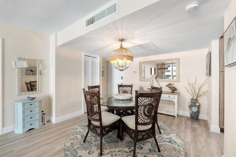 Condo in Lauderdale-by-the-Sea, Florida, 2 bedrooms  № 2146091 - photo 4